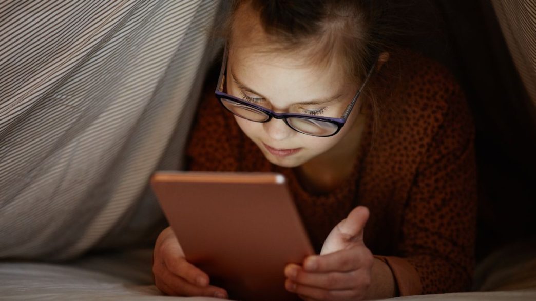 autism virtual, diagnostic, expunere la ecrane, telefoane, copii, neuro conectivitate, psiholog Marius Zamfir, Centrul Special Kids, terapii autism, terapia ABA, terapia TECE, Ramona Feticu