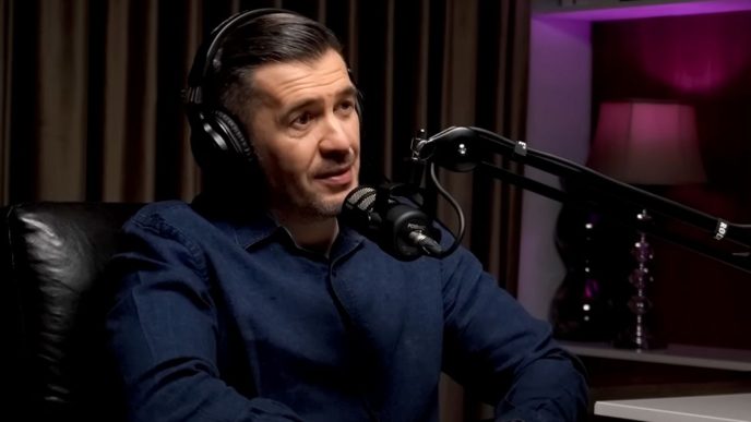 Dragoș Pătraru, interviu, podcast, Radu Țibulcă, vin de-o poveste, relații cu sens, post intermitent, fasting, vin dezalcoolizat, industria de wellness, Cafeneaua Nației, lecții de viață