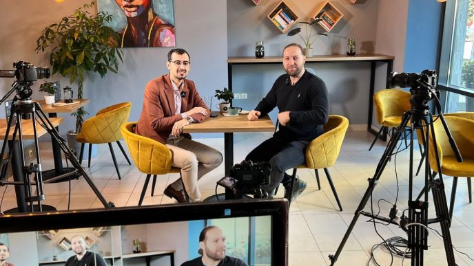 Sfaturi pentru când îți iei un credit pe 30 de ani. Invitat, Cristian Ionescu, îndrumător financiar 6 credit 30 ani, Cristian Ionescu, îndrumător financiar, emisiune, Griss Cafe, business, John Cristea