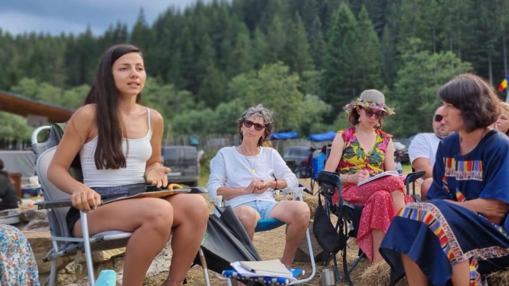 experiență transformațională, retreat în munți, Marina Ivan, Marius Spiridon, Createrra, spălat în cascadă, retreat wisdom, grup