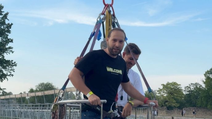 Cătălin Mușat, Best Macarale, bungee jumping, LaRock, interviu, 42 metri înălțime, festival de rock, preț săritură, John Cristea, cover