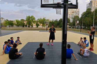 club sportiv, ISports, Ionuț Urezeală, mai mult decât sport, educație prin sport, bunele maniere, sportivi, performanță, program educațional