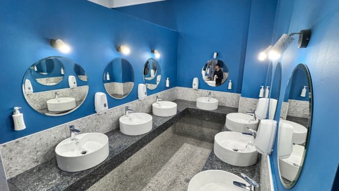 grup sanitar, Ploiești, sponsorizare, Sense, liceu Ploiești, liceu Caragiale Ploiești, Laura Pandelache, Andrei Severin, cover