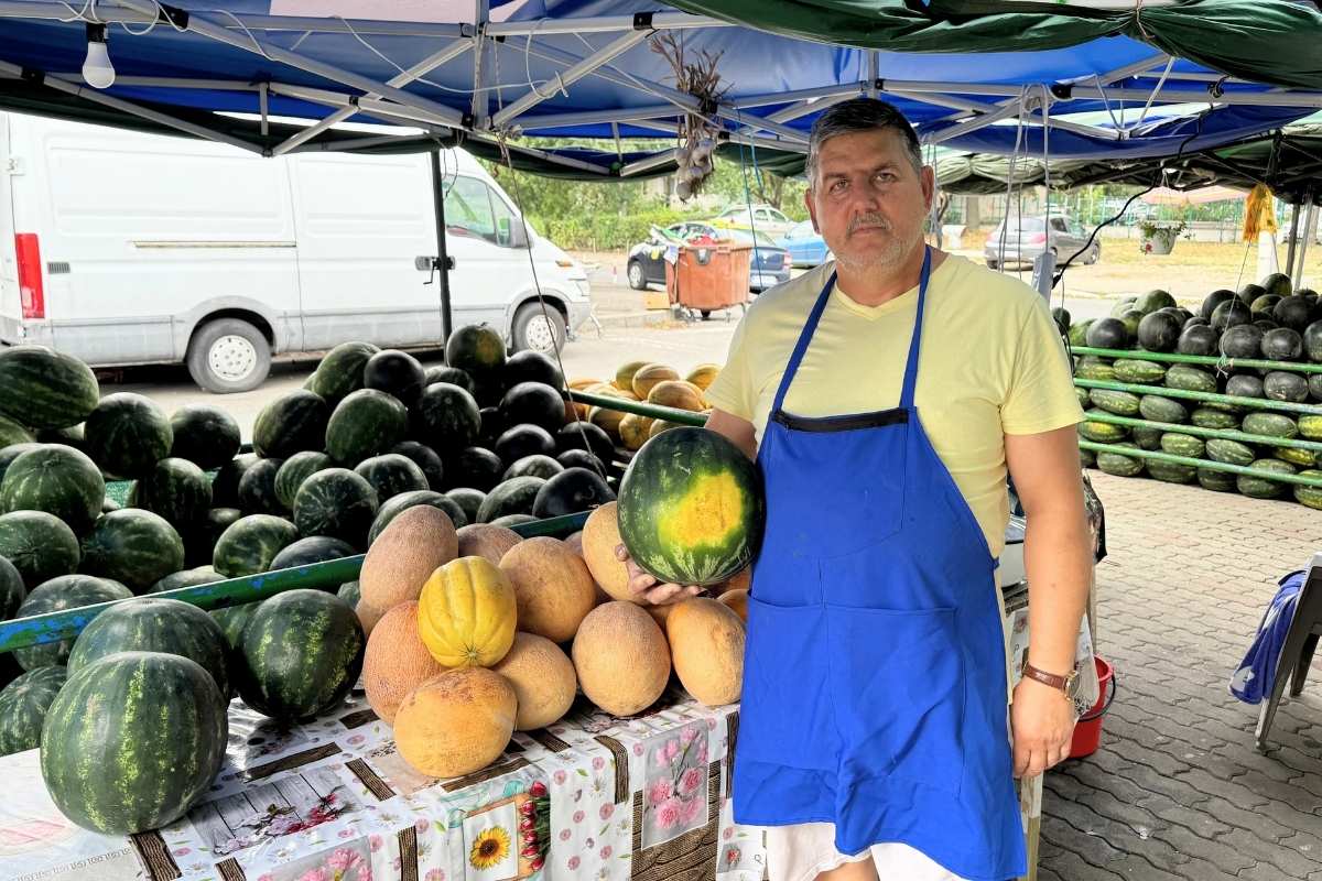 comerciant, piață, Piața Nord, Ploiești, domnul Titi, Gheorghe Nicolae, cum alegi pepenele, pepene verde, interviu, pepene la piață