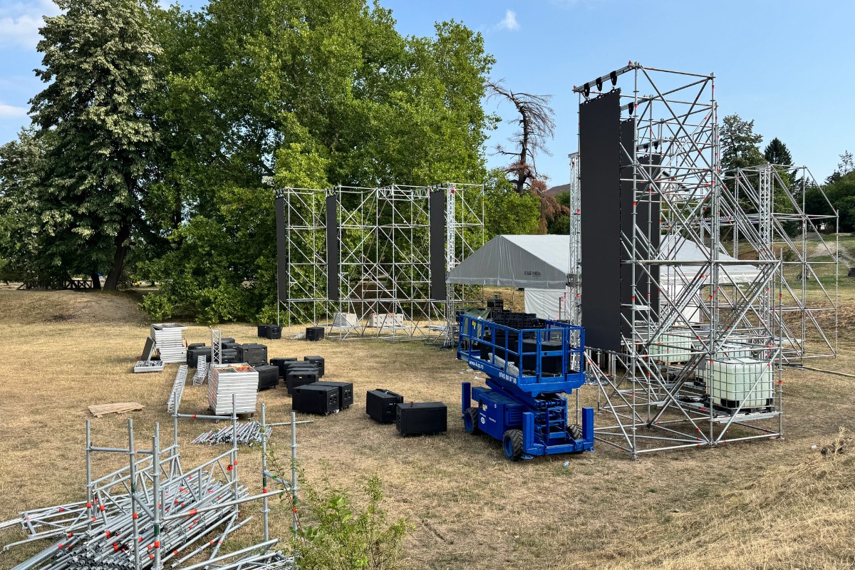 Cum arată Domeniul Cantacuzino cu doar 48 de ore înainte de începerea festivalului LAROCK 2025 3