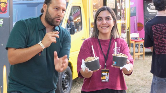 festival, prima zi, prețuri mâncare, LAROCK, Domeniul Cantacuzino, video, pastramă de oaie, mici, bere la draft, activări în festival, Florești