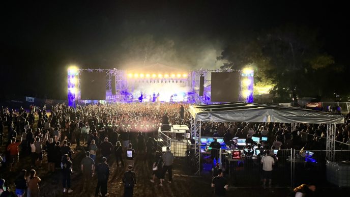 momente importante, 4 zile, festival, LAROCK 2025, Domeniul Cantacuzino, interviuri, outfit check, Florești, Skindred, Subcarpați