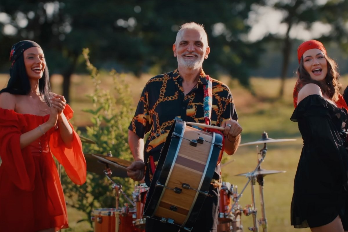 ziua 2, festival, LAROCK, Damian Drăghici, Domeniul Cantacuzino, aplicația Festivawl, The Balkan, Dirty Shirt