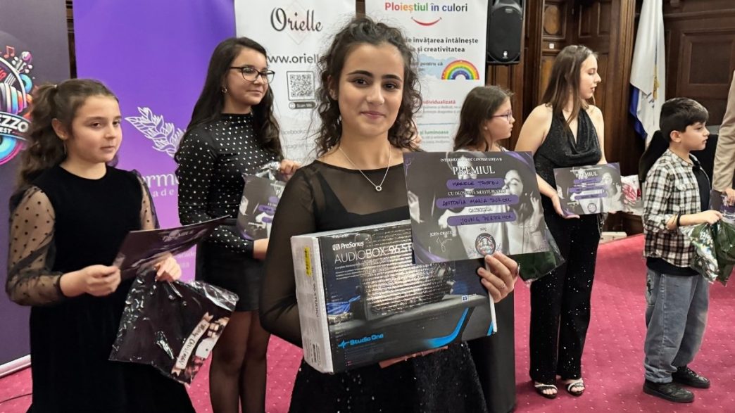 Antonia-Maria Purcel, câștigătoare, IMC 2025, Intermezzo Music Contest, premiu concurs, scenă, Palatul Culturii Ploiești