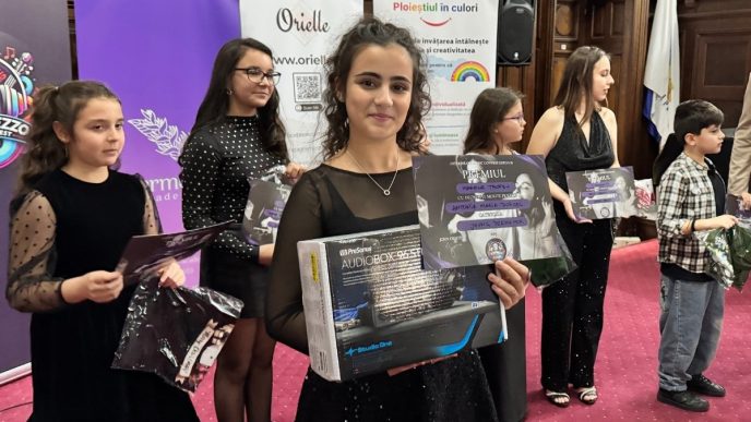 Antonia-Maria Purcel, câștigătoare, IMC 2025, Intermezzo Music Contest, premiu concurs, scenă, Palatul Culturii Ploiești