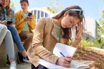 concluzie, elevă, 19 ani, sistem educațional, școala românească, Colegiul Național Mihai Viteazul, Ploiești, pulsul educației, spune pe bune