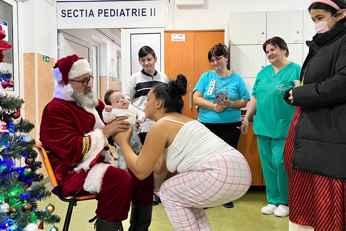 Moș Crăciun, Spitalul de Pediatrie Ploiești, 24 decembrie 2023, arhivă