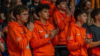 Eastern Foxes, campanie, Adoptă o mamă, Ploiești, Colegiul Național, Ion Luca Caragiale, Nație Prin Educație, educație STEM, Fundația Zurli