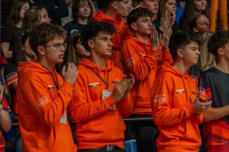 Eastern Foxes, campanie, Adoptă o mamă, Ploiești, Colegiul Național, Ion Luca Caragiale, Nație Prin Educație, educație STEM, Fundația Zurli