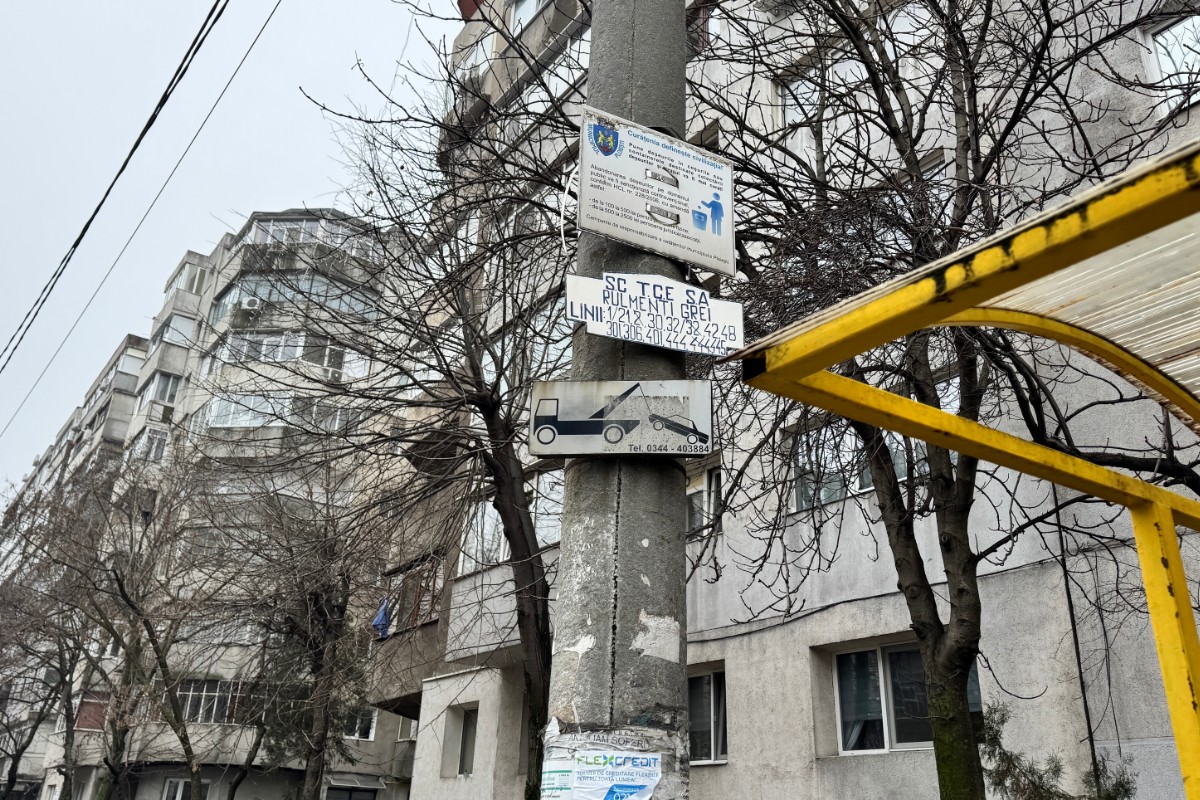 Imagini cu “noile locuri de parcare” din stația de autobuz Rulmenți Grei din Ploiești 4