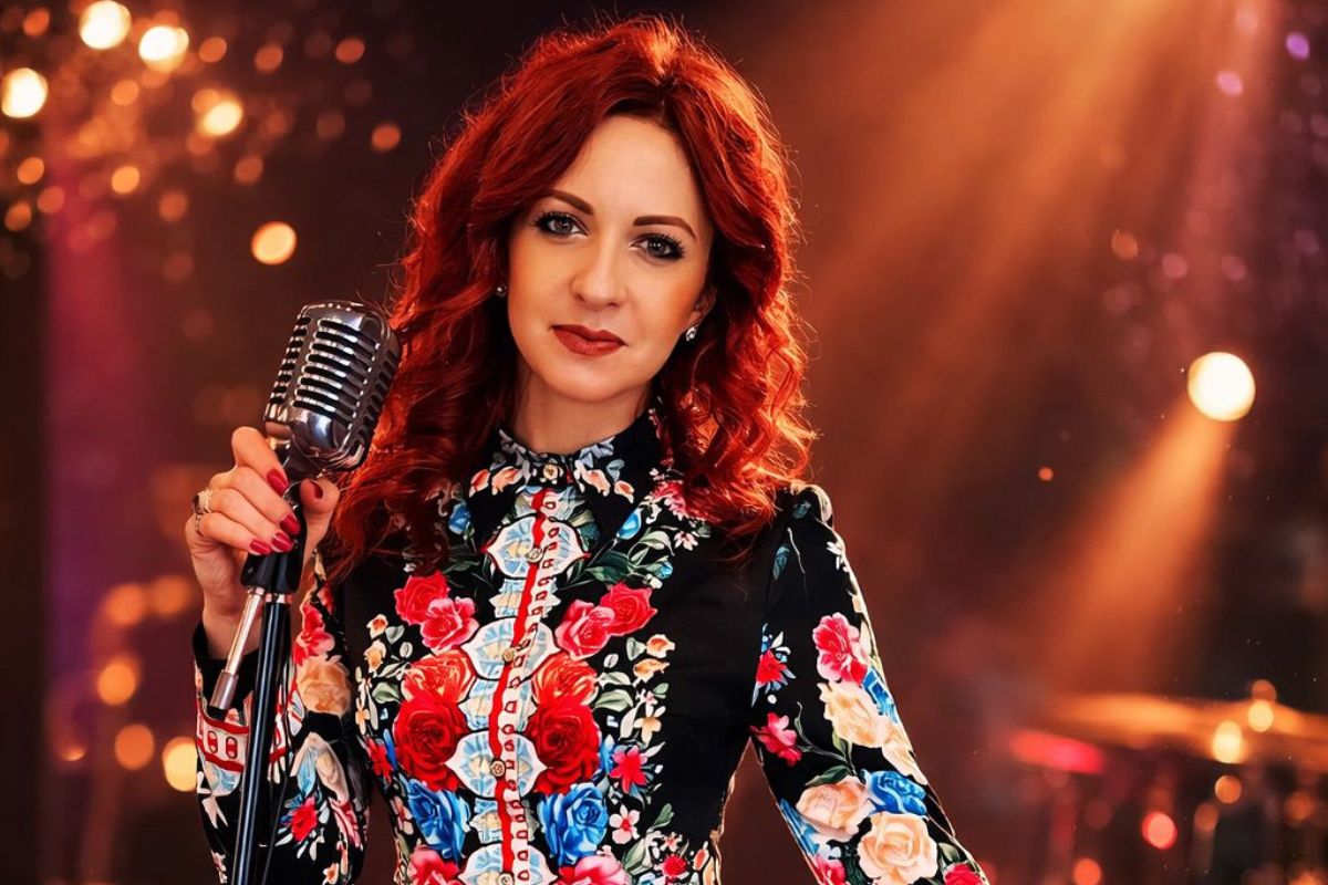BianK, artista din Ploiești care a redescoperit scena după 7 ani: „Munca bate, de cele mai multe ori, talentul” - INTERVIU 6 BianK, artista din Ploiești care a redescoperit scena după 7 ani: „Munca bate, de cele mai multe ori, talentul” - INTERVIU 4