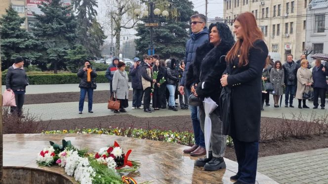 Mihaela Rus, Teatrul Toma Caragiu, Ploiești, Nichita Stănescu, 93 ani, scriitor, cover