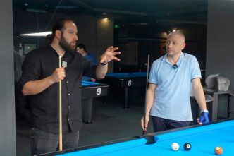 Alexandru Marcoci, interviu, sală de biliard, centru orașului, Ploiești, antreprenor, campion biliard, cover