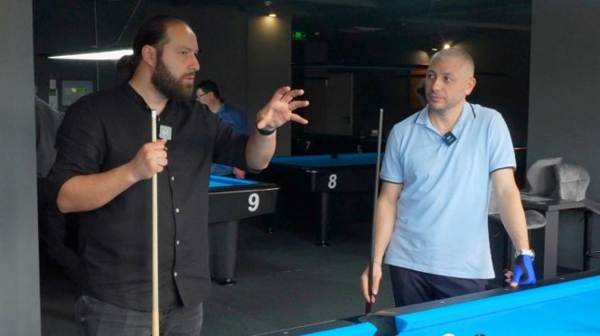 Alexandru Marcoci, interviu, sală de biliard, centru orașului, Ploiești, antreprenor, campion biliard, cover