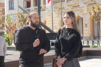 campanie, educație, pulsul educație, Buzău, spune pe bune, reportaj, John Cristea, Generația lui John, sistem educațional, formular anonim