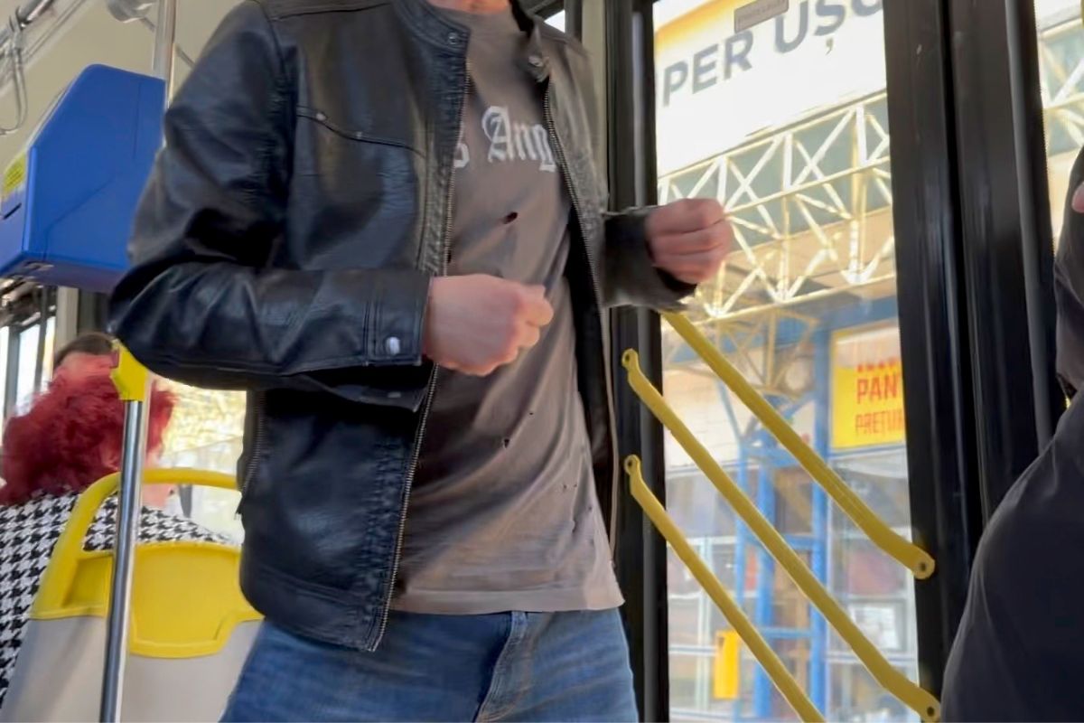 comportament dubios, autobuz 30, video, Ploiești, Rulmenți Grei - Gara de Sud, călător hărțuit, filmare