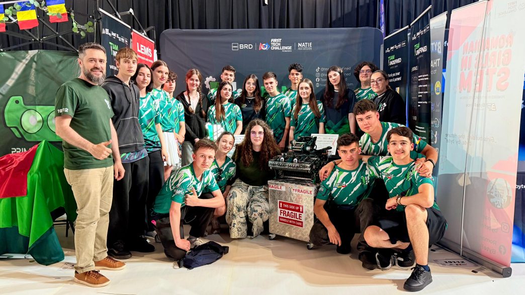Elevii de la Team Undefined din Câmpina, campioni europeni la robotică la Eindhoven