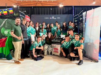 Elevii de la Team Undefined din Câmpina, campioni europeni la robotică la Eindhoven