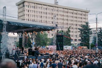 Ultima seară de Zilele Republicii: peste 1.500 de oameni, cadouri pentru artiști și Killa Fonic „acasă”, în Ploiești 1