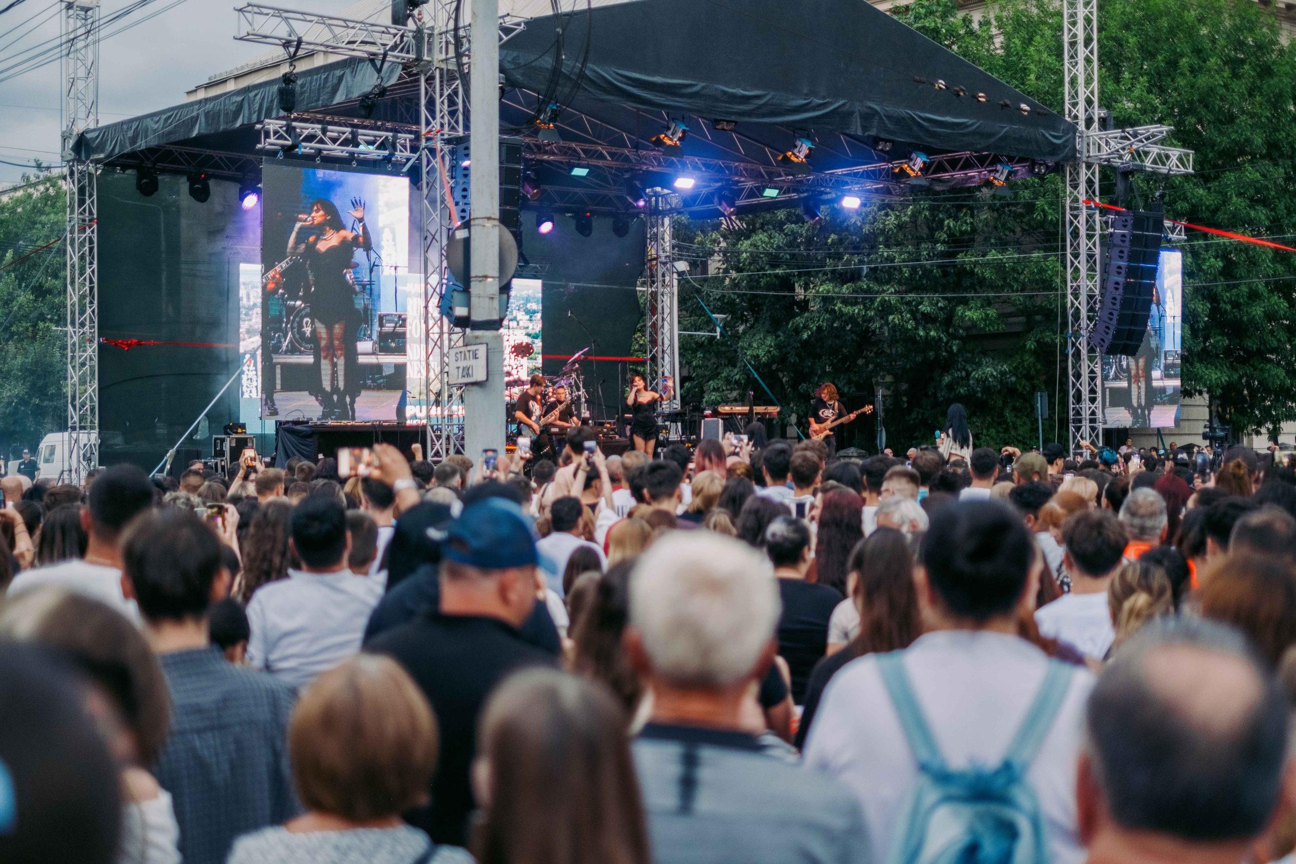 Ultima seară de Zilele Republicii: peste 1.500 de oameni, cadouri pentru artiști și Killa Fonic „acasă”, în Ploiești 19