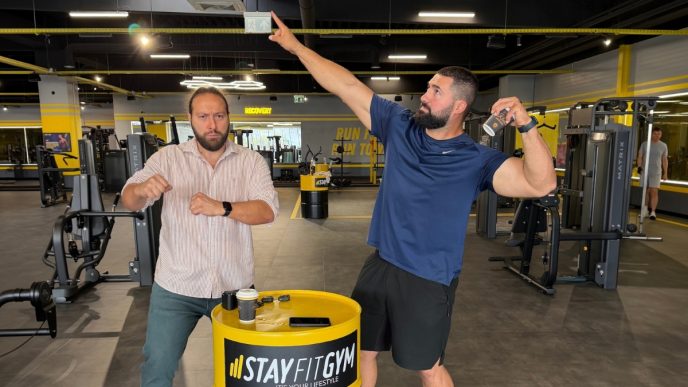 Adrian Jilescu și John Cristea la Stay Fit Gym Ploiești Vest.
